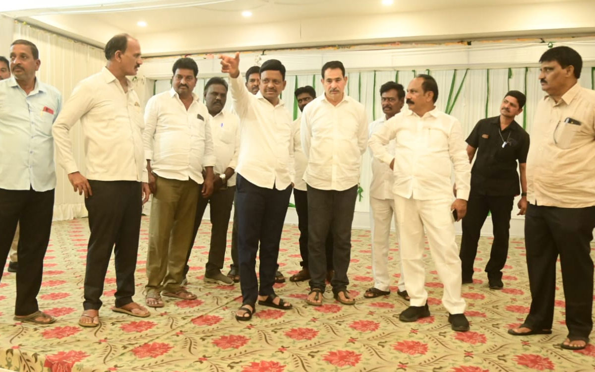 'ఈ 17న జ‌రిగే కేటీఆర్ సమావేశాన్ని విజ‌య‌వంతం చేయాలి'