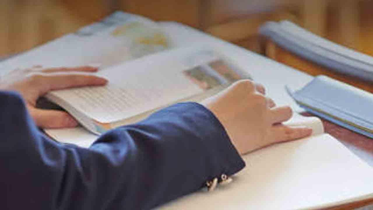 సెక్యులరిస్టు పాఠం ఎత్తివేత