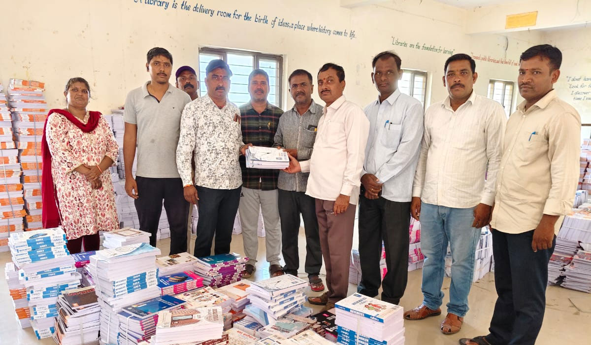 Nizamabad | ప్రభుత్వ పాఠశాలలకు పాఠ్యపుస్తకాల అందజేత