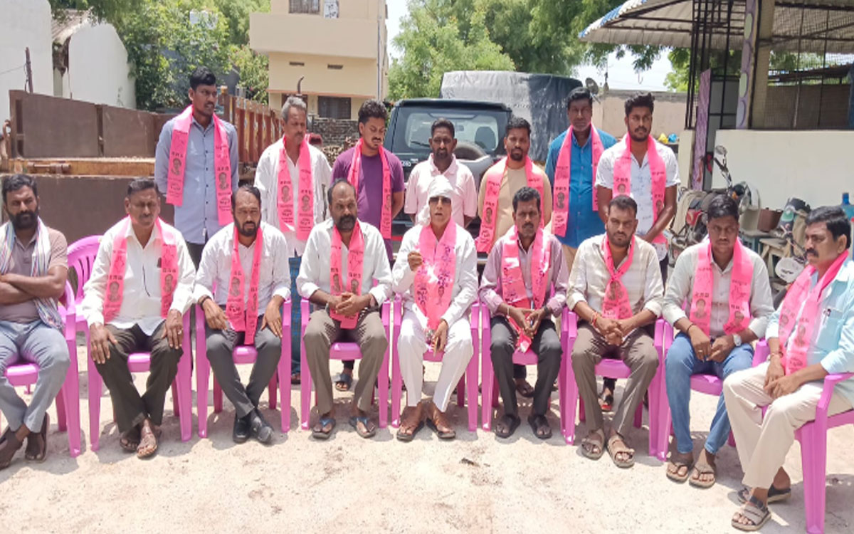 ‘ధాన్యం కొనుగోళ్లపై క్యాబినెట్ తీర్మానాన్ని ఖండిస్తున్నాం’