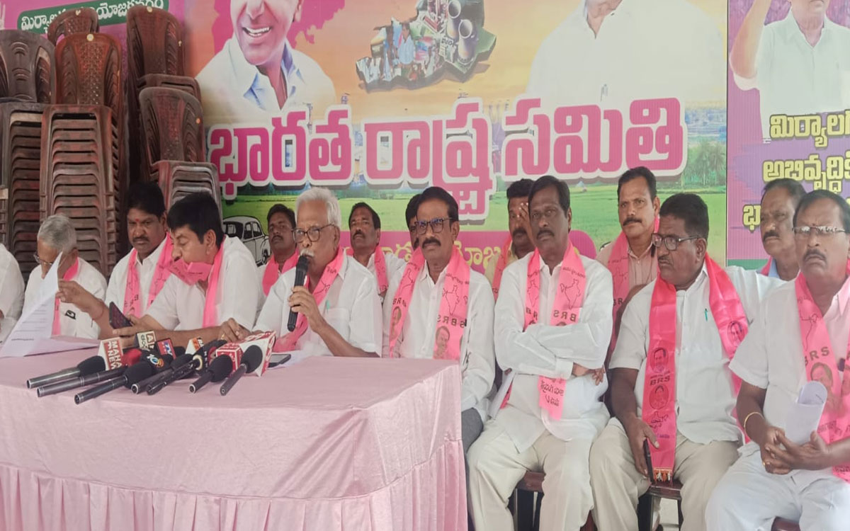 కాంగ్రెస్ ప్రభుత్వానికి రైతుల చేతిలో గుణపాఠం తప్పదు : మాజీ ఎమ్మెల్యే తిప్పన విజయసింహారెడ్డి