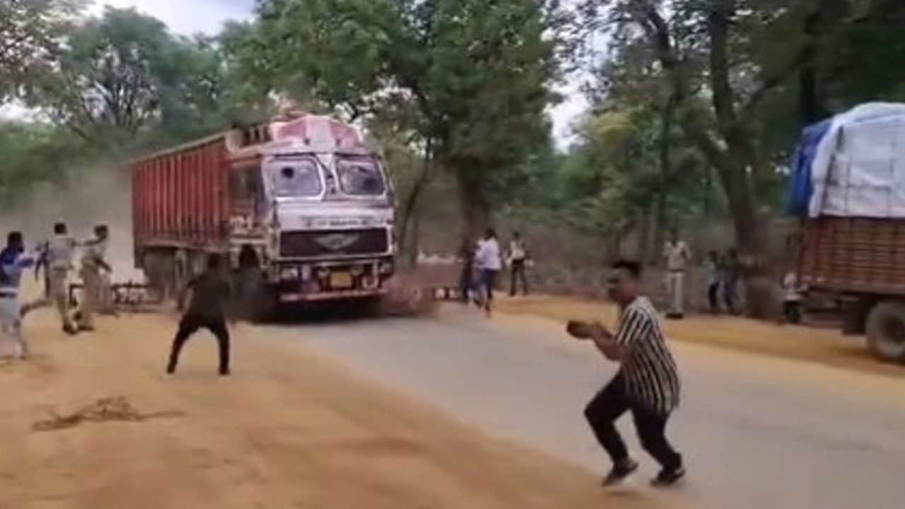 Chhattisgarh: 60 కిలోమీట‌ర్లు ట్ర‌క్కు చేజింగ్‌.. చ‌త్తీస్‌ఘ‌డ్‌లో 2 గంట‌ల పాటు హైడ్రామా.. వీడియోలు