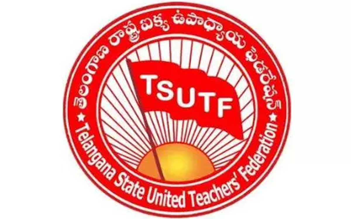 ‘పెండింగ్ డీఏలు, పీఆర్‌సీని వెంటనే ప్రకటించాలి’