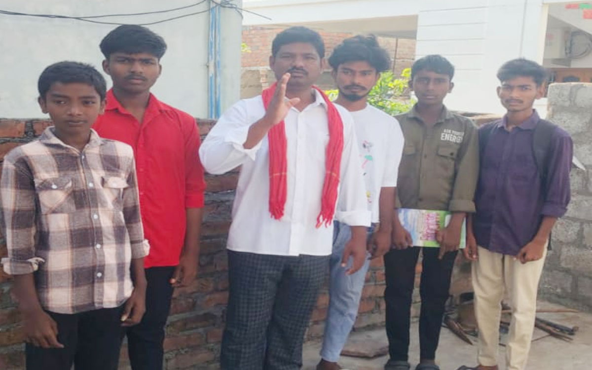 ‘పెండింగ్ స్కాలర్‌షిప్‌ల‌ను వెంట‌నే విడుదల చేయాలి’