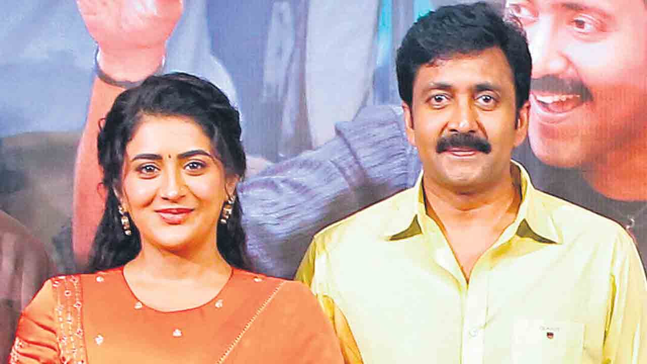 సహజత్వానికి దగ్గరగా ట్రాన్స్‌ఫర్‌ త్రిమూర్తులు