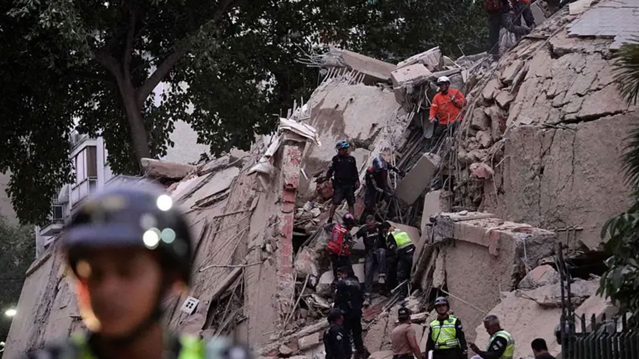 Venezuela Earthquakes: నిమిషం తేడాలో రెండు భారీ భూకంపాలు.. ఎందుక‌లా జ‌రిగింది ?
