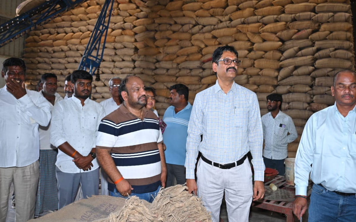 రైతులకు ఇబ్బందులు లేకుండా చూడాలి : అడిషనల్ కలెక్టర్ వెంకారెడ్డి