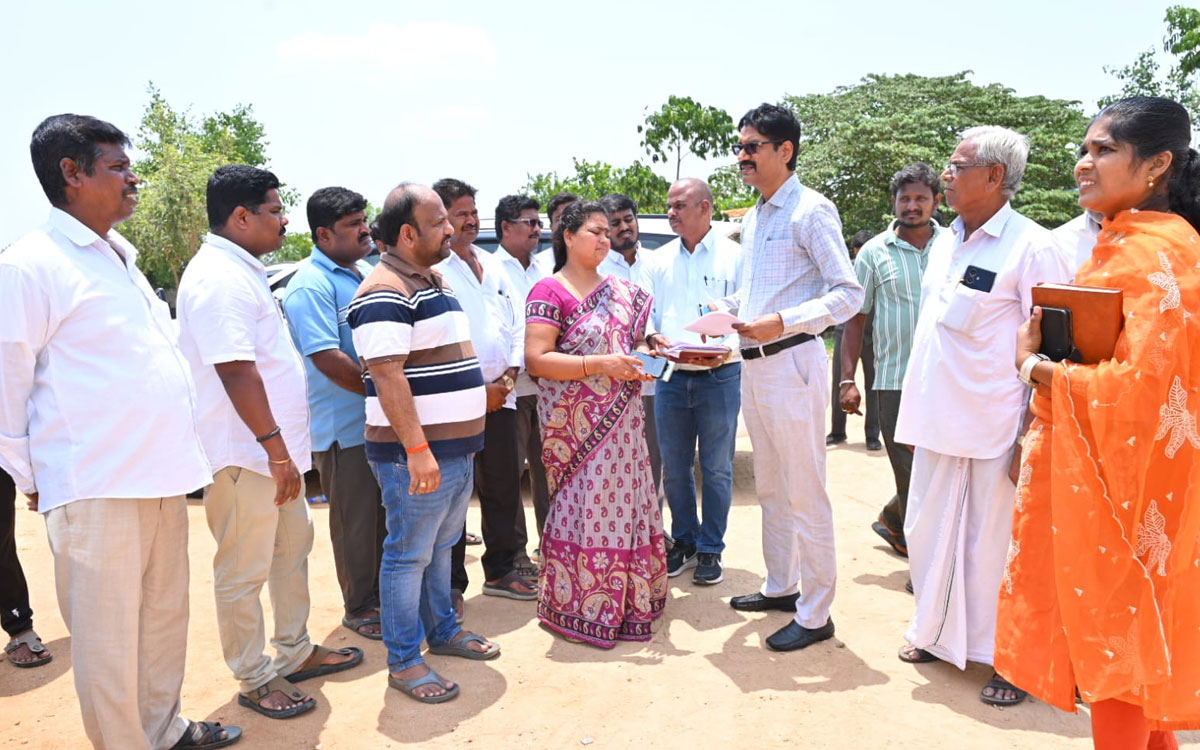 రైతులకు ఇబ్బందులు లేకుండా చూడాలి : అడిషనల్ కలెక్టర్ వెంకారెడ్డి