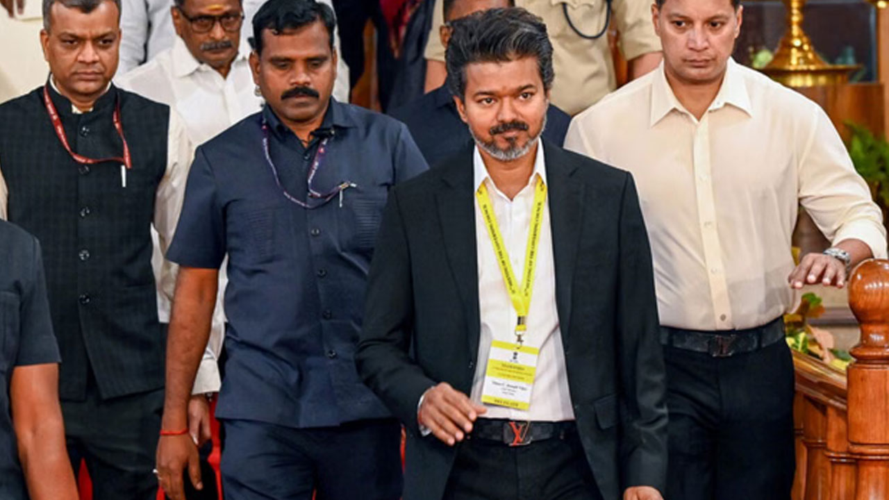 CM Vijay: సీఎం విజ‌య్ బ‌ర్త్‌డే రోజున కొత్త రేష‌న్ కార్డుల పంపిణీ