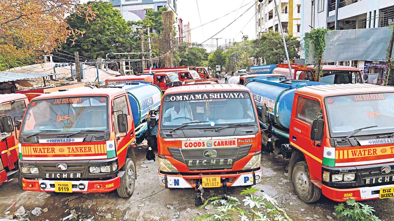 ట్యాంకర్‌ బుకింగ్స్‌.. ఆల్‌టైం రికార్డ్‌