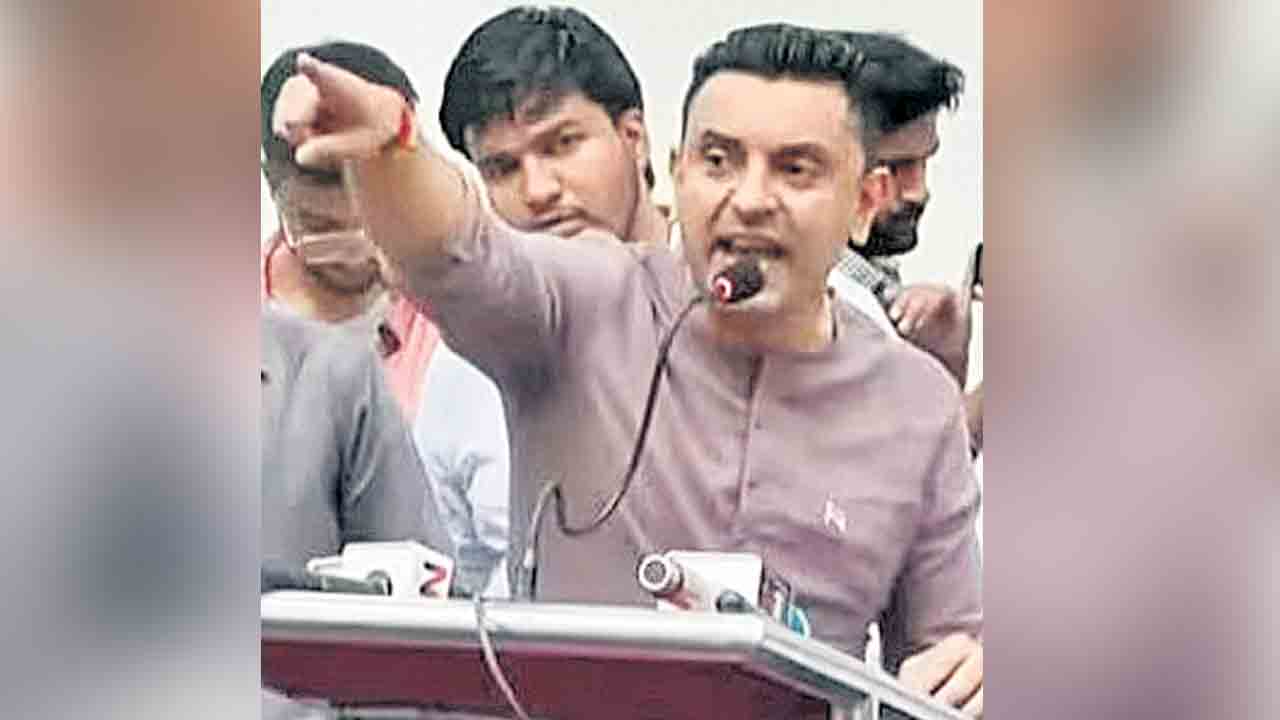 ఒక్కరిని కాదు.. ఆరుగురిని చూపెడుతాం