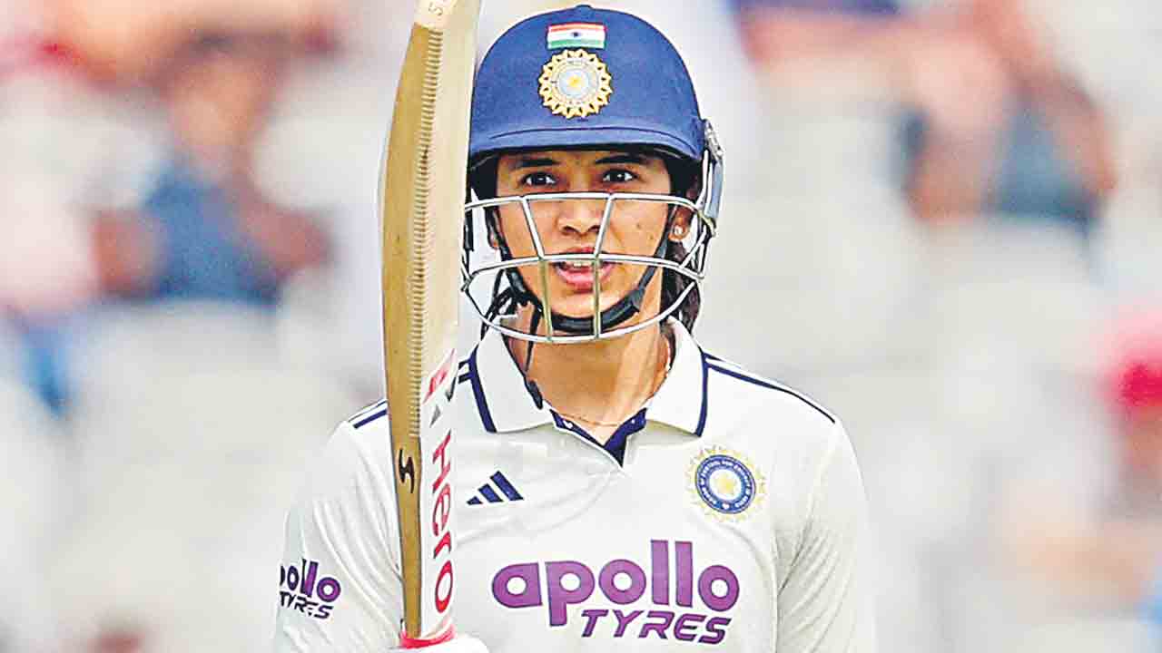 మెరిసిన మంధాన.. రాణించిన హర్మన్‌, దీప్తి