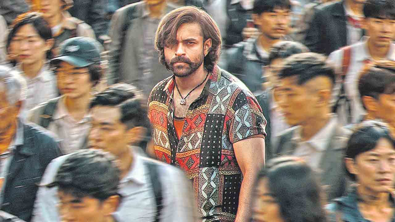 ఆత్మతో కనకరాజు అవస్థలు