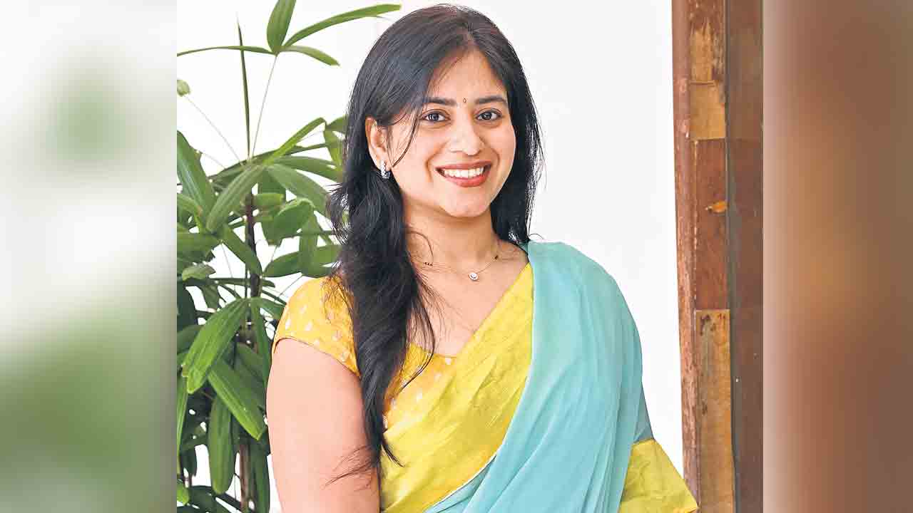 రాజా ది రాజా ఓ భిన్నమైన కథ