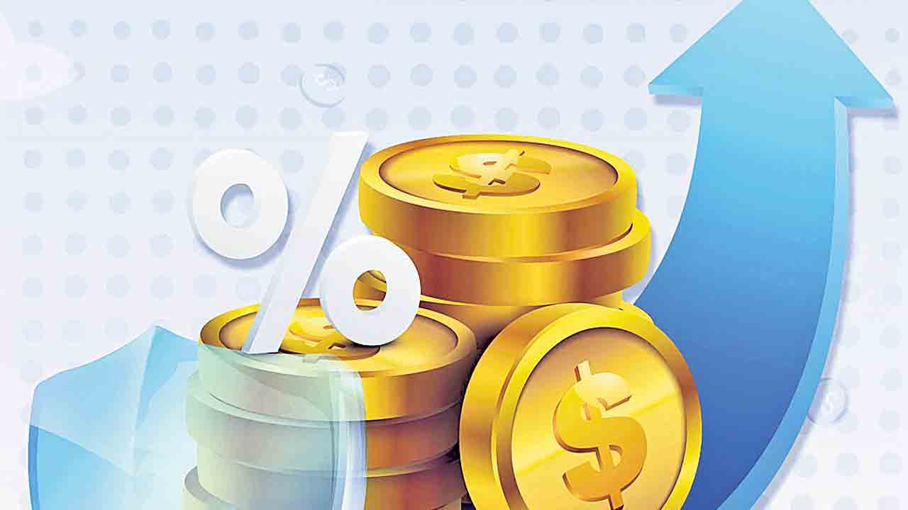 బ్యాంకర్లకు బీమా దన్ను.. 2025-26లో ఎస్బీఐకి రూ.2,800 కోట్ల ఆదాయం