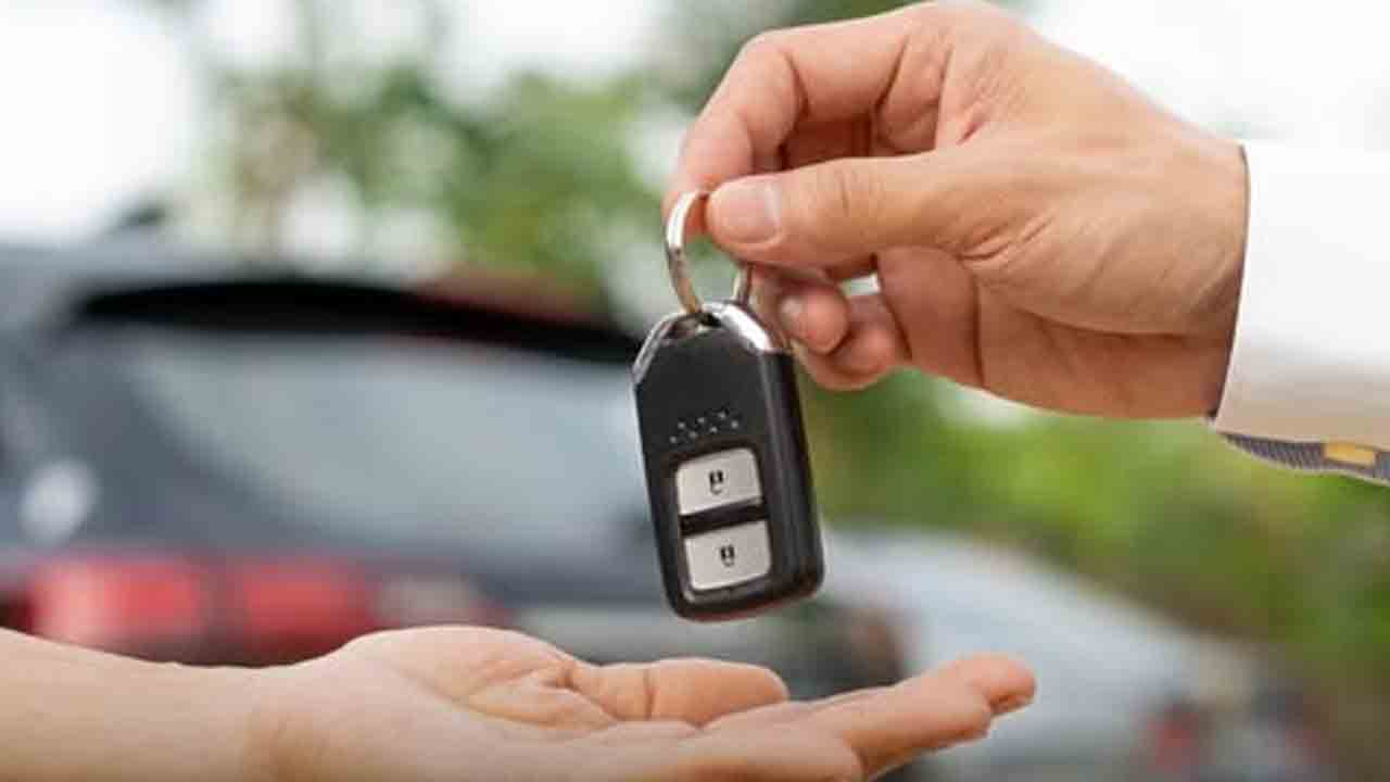 రికార్డుస్థాయిలో పీవీల విక్రయాలు