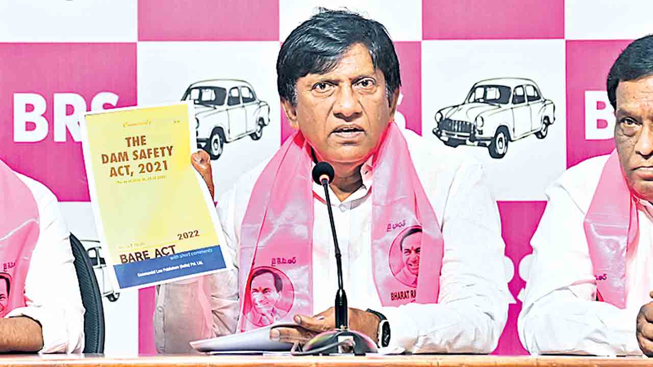 రాజకీయ ద్వేషానికే రేవంత్‌ ప్రాధాన్యం