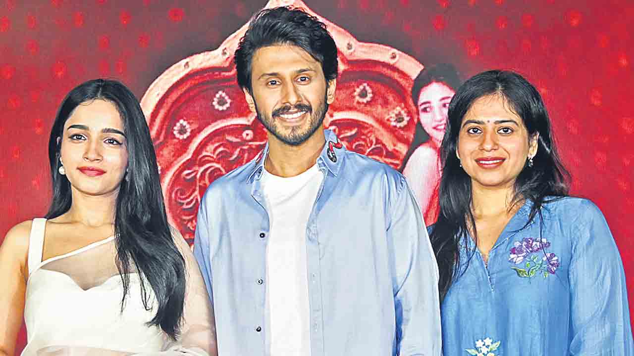 కథలోని భావోద్వేగాలు కదిలిస్తాయి