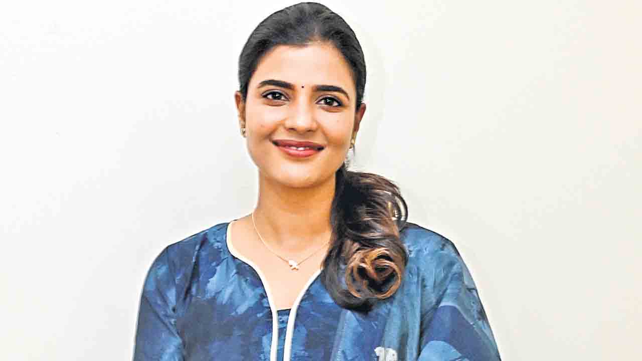 నవ్వులు పంచే వినూత్న ప్రయత్నమిది