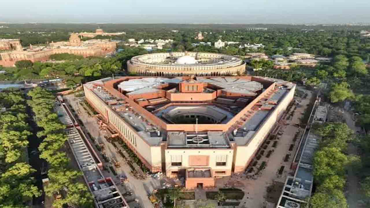 నాలుగో రోజూ స్తంభించిన పార్లమెంట్‌