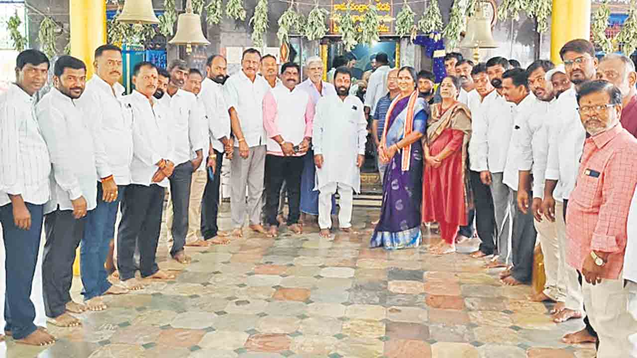 పూజలు.. సేవా కార్యక్రమాలు