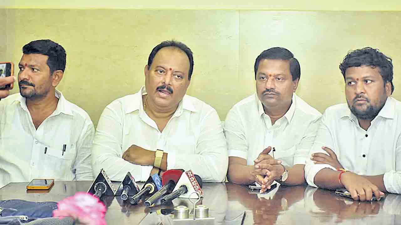 కాళేశ్వరం నిర్వీర్యానికి కాంగ్రెస్‌ కుట్ర.. సీఎం నోరు తెరెస్తే బూతు పురాణమే