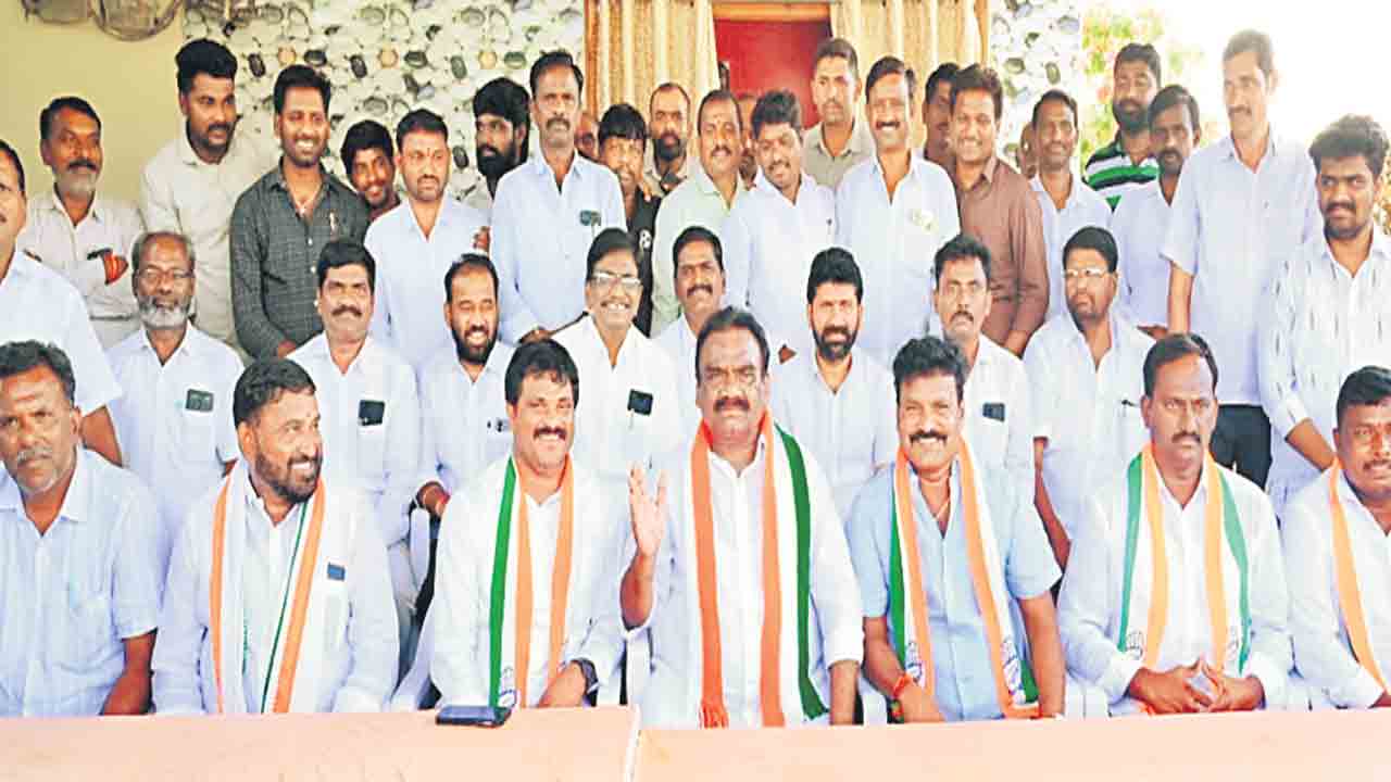 మునుగోడులో నీ మురికి కడుక్కో!