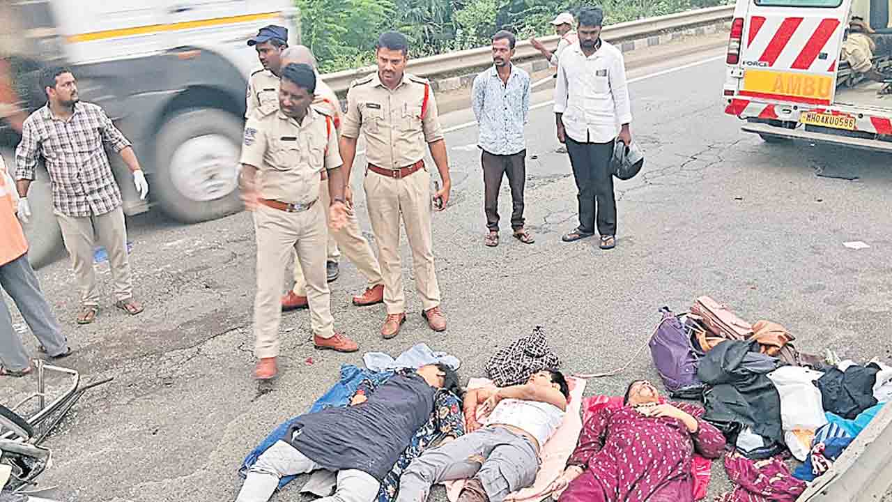పెద్దకాపర్తి వద్ద ఘోర రోడ్డు ప్రమాదం