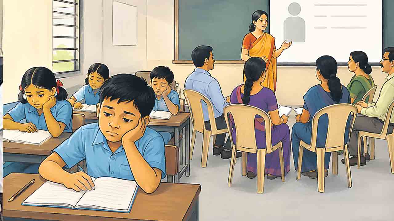 విద్యాసంవత్సరం మధ్యలో టీచర్లకు శిక్షణ