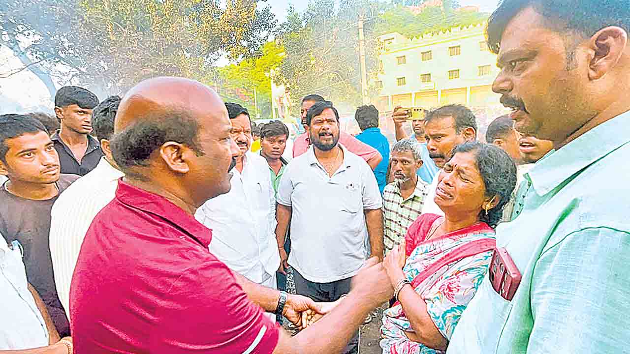 చెర్వుగట్టులో భారీ అగ్ని ప్రమాదం