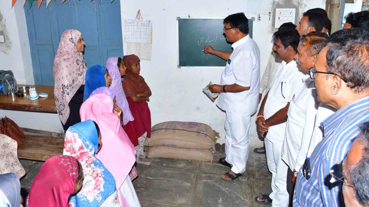 ప్రజాస్వామ్య స్ఫూర్తికి.. ఓటు వజ్రాయుధం