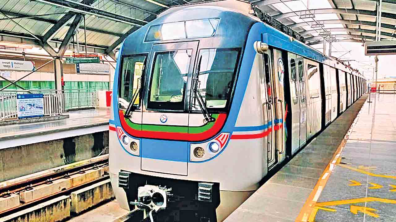 సీఎం ‘ఉత్తర’ ప్రగల్భాలు.. మెట్రోపై కేంద్ర, రాష్ట్ర ప్రభుత్వాల దోబూచులాట