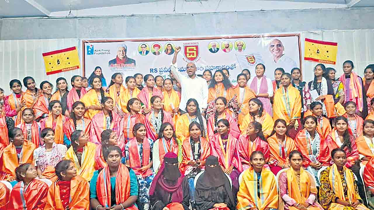 కేటీఆర్‌ను అడ్డుకోవడం దుర్మార్గం… రేవంత్‌కు హిట్లర్‌కు పట్టిన గతే