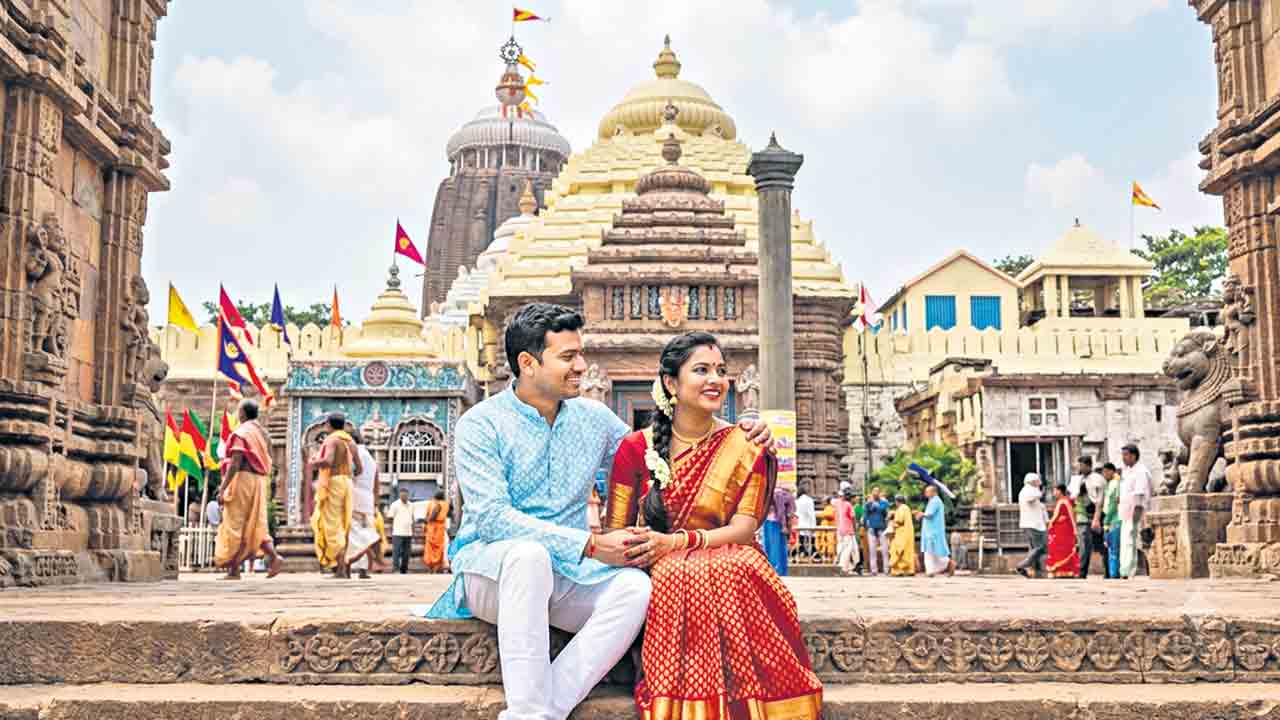 ప్రేమ జంటలకు నో ఎంట్రీ!