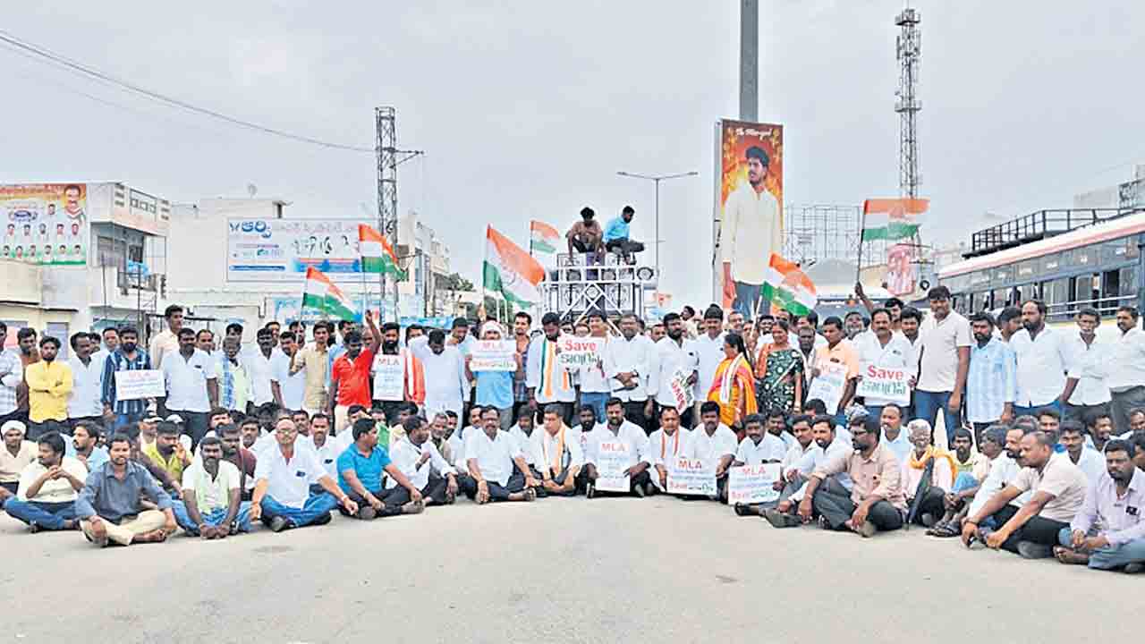 ఎమ్మెల్యే సామేలుపై కాంగ్రెస్‌ నాయకుల ఫైర్‌.. కాక రేపుతున్న కాంగ్రెస్‌ పార్టీ  మండలాధ్యక్షుల నియామకం