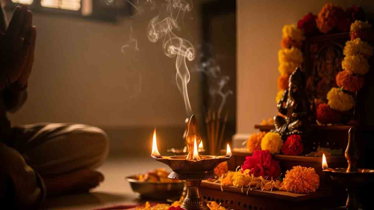 భక్తుడి వెంటే భగవంతుడు