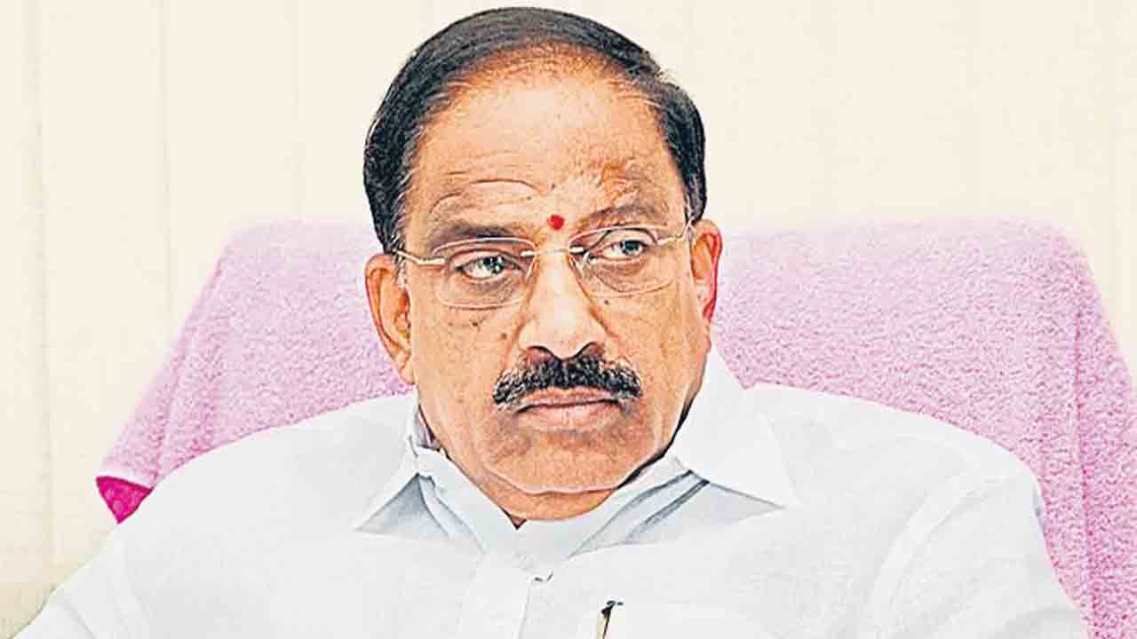 తాగునీటికే వినియోగించాలి.. రైతులు ప్రత్యామ్నాయ పంటలు సాగుచేయాలి