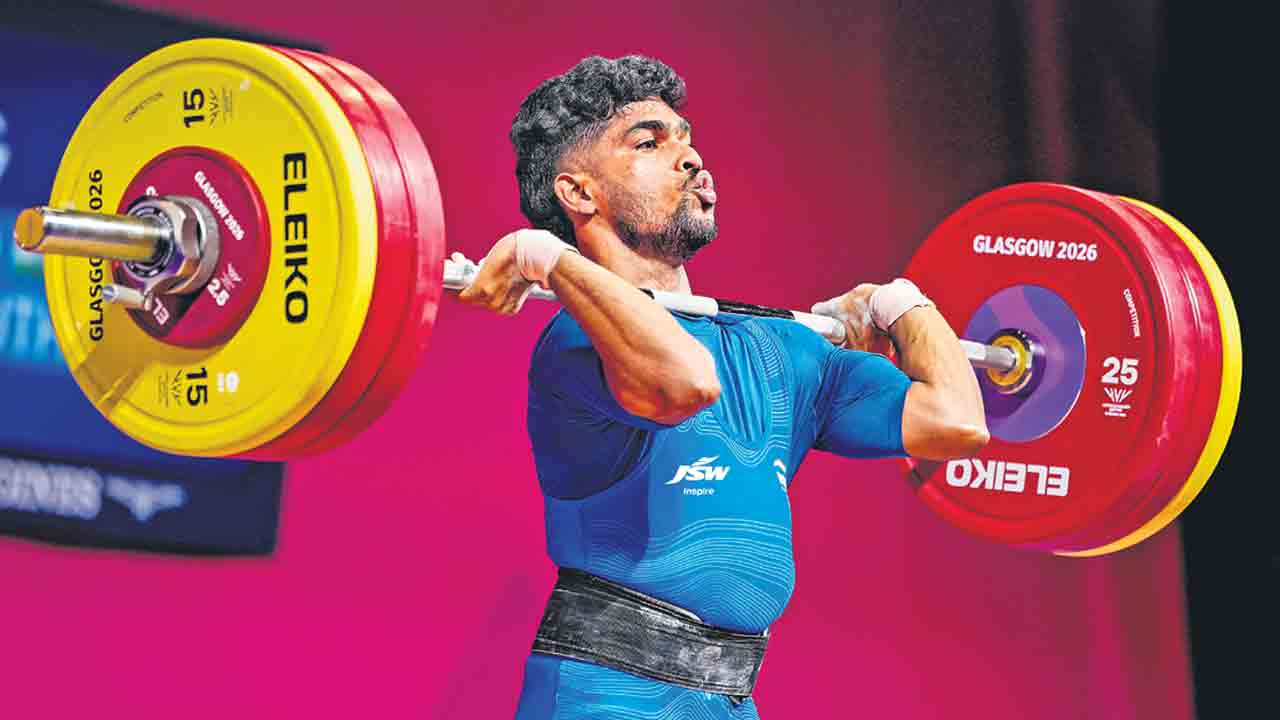 వెండి కొండలు.. లిఫ్టర్లు రాజా, జ్ఞానేశ్వరికి రజతాలు