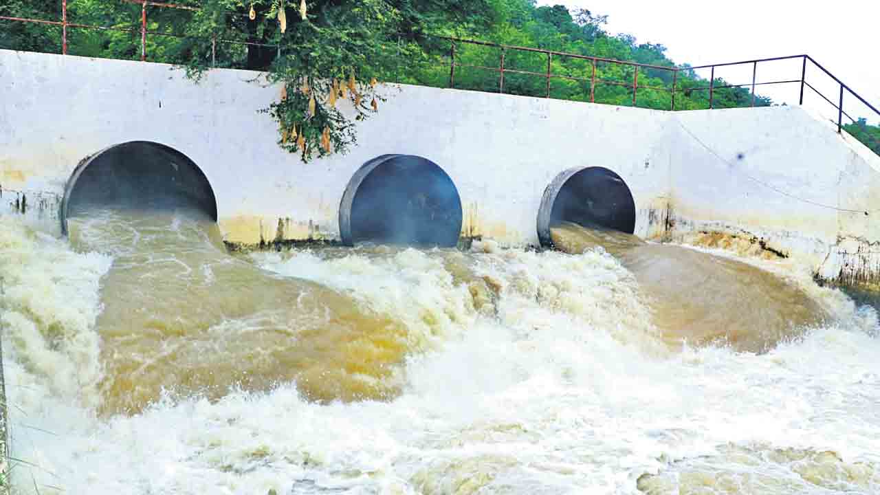 Devadula Project | బీఆర్‌ఎస్‌ హెచ్చరిక.. దేవాదులలో కదలిక.. తొమ్మిది పంపులు ఆన్‌ చేసిన ప్రభుత్వం