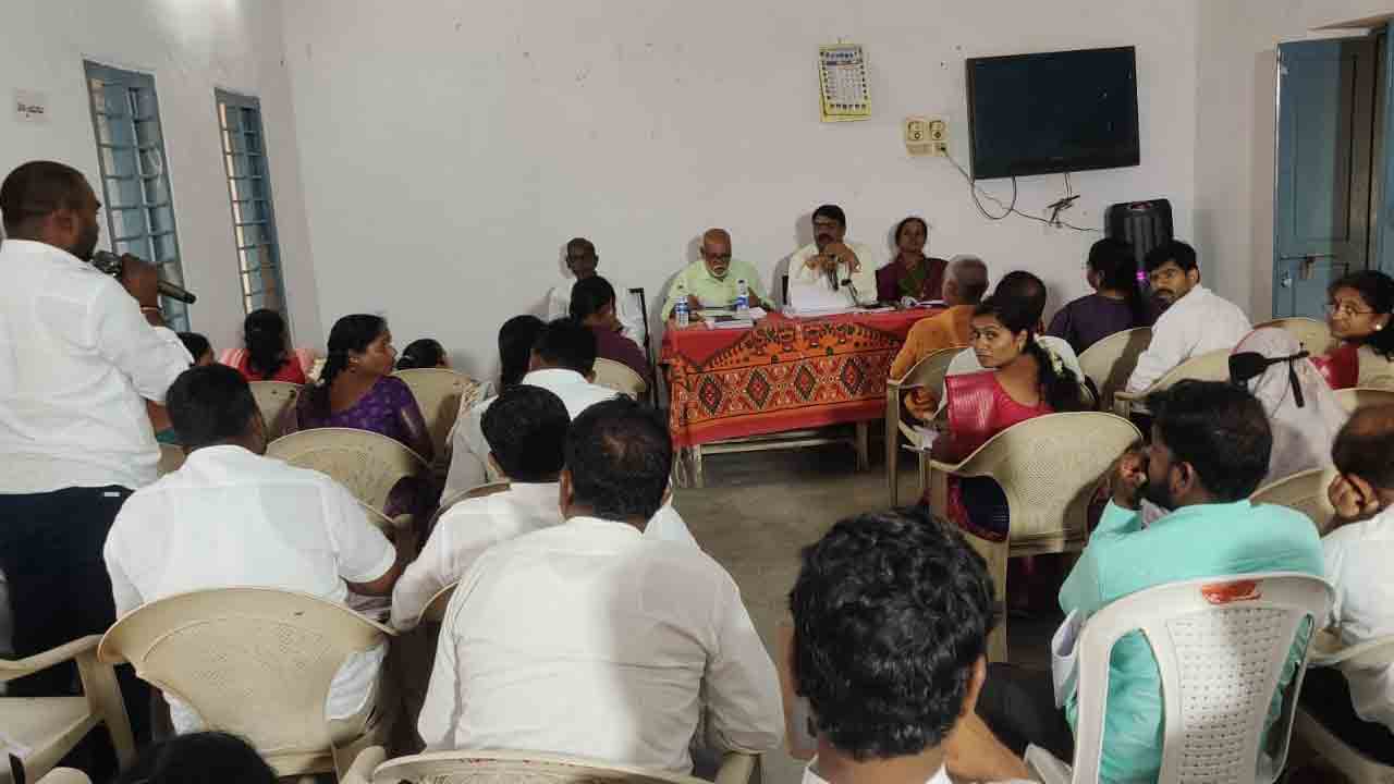 మంత్రి సిఫారసు ఉంటేనే ఇందిరమ్మ ఇల్లు