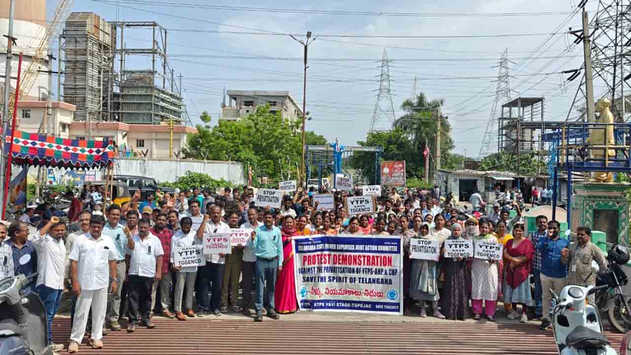 యాజమాన్యాలు మొండి వైఖరి వీడాలి