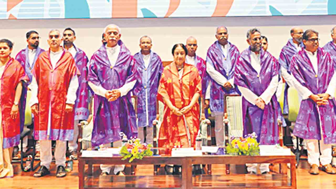 విజ్ఞానం, కళలు దేశానికి రెండు కండ్లు