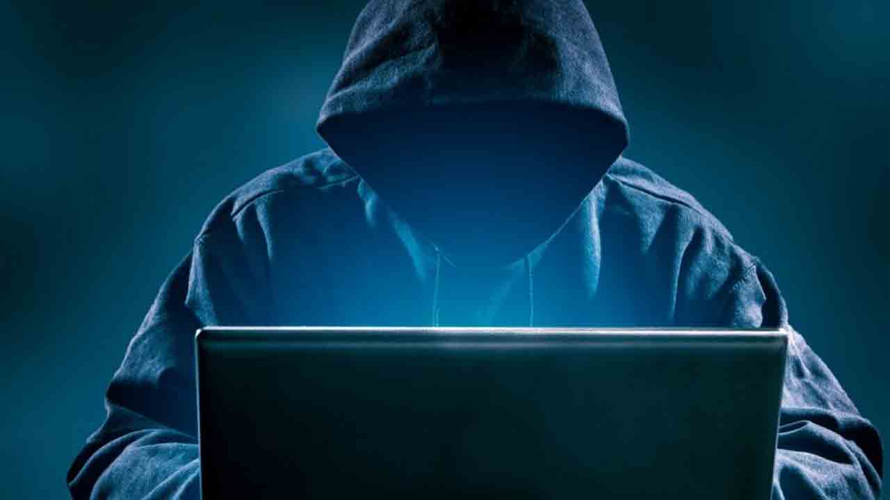 స్టాక్‌ ట్రేడింగ్‌ పేరుతో మోసం