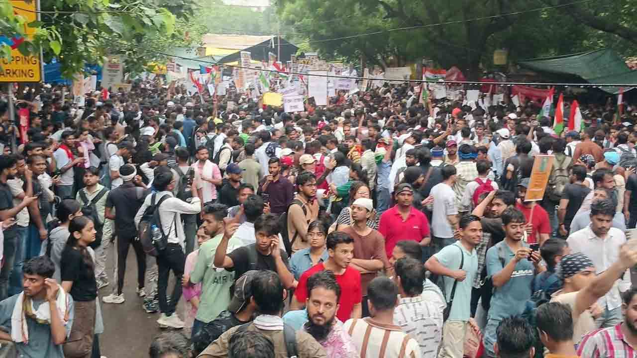 చలో సంసద్‌లో నేర చరితులు!