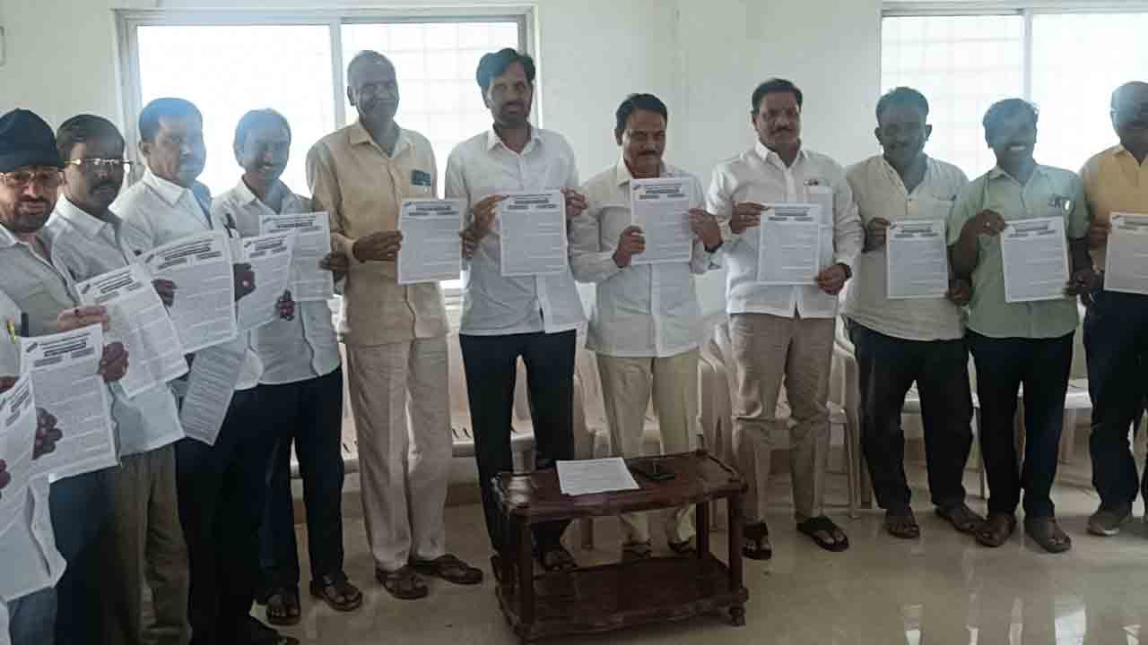 ప్రాజెక్టు పనులు వేగవంతంగా చేపట్టాలి