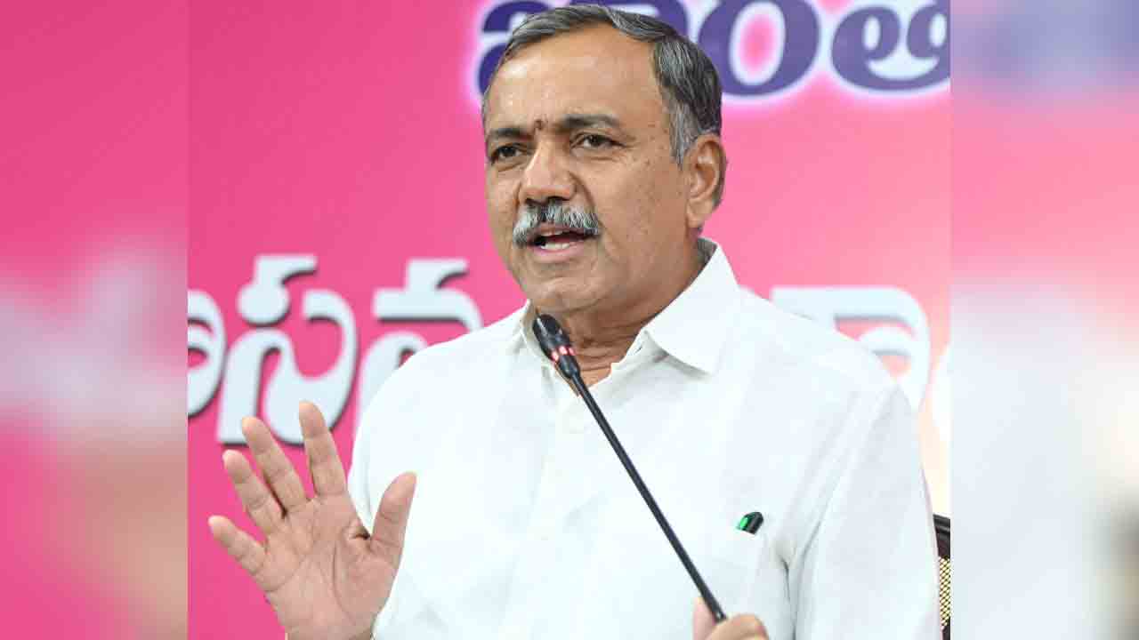 సీఎం రేవంత్‌రెడ్డిపై కేసు నమోదు చేయాలి