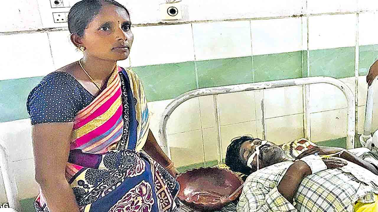 మనస్తాపంతో రైతు ఆత్మహత్యాయత్నం