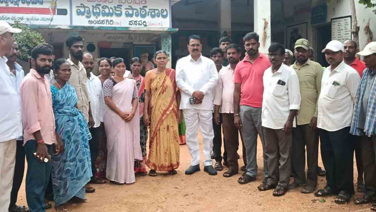 సర్‌ పత్రాలు త్వరగా అందజేయండి