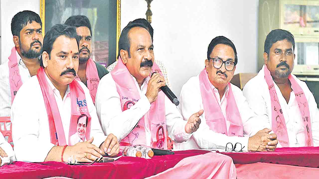 సాగు నీరివ్వడంలో సర్కార్‌ విఫలం