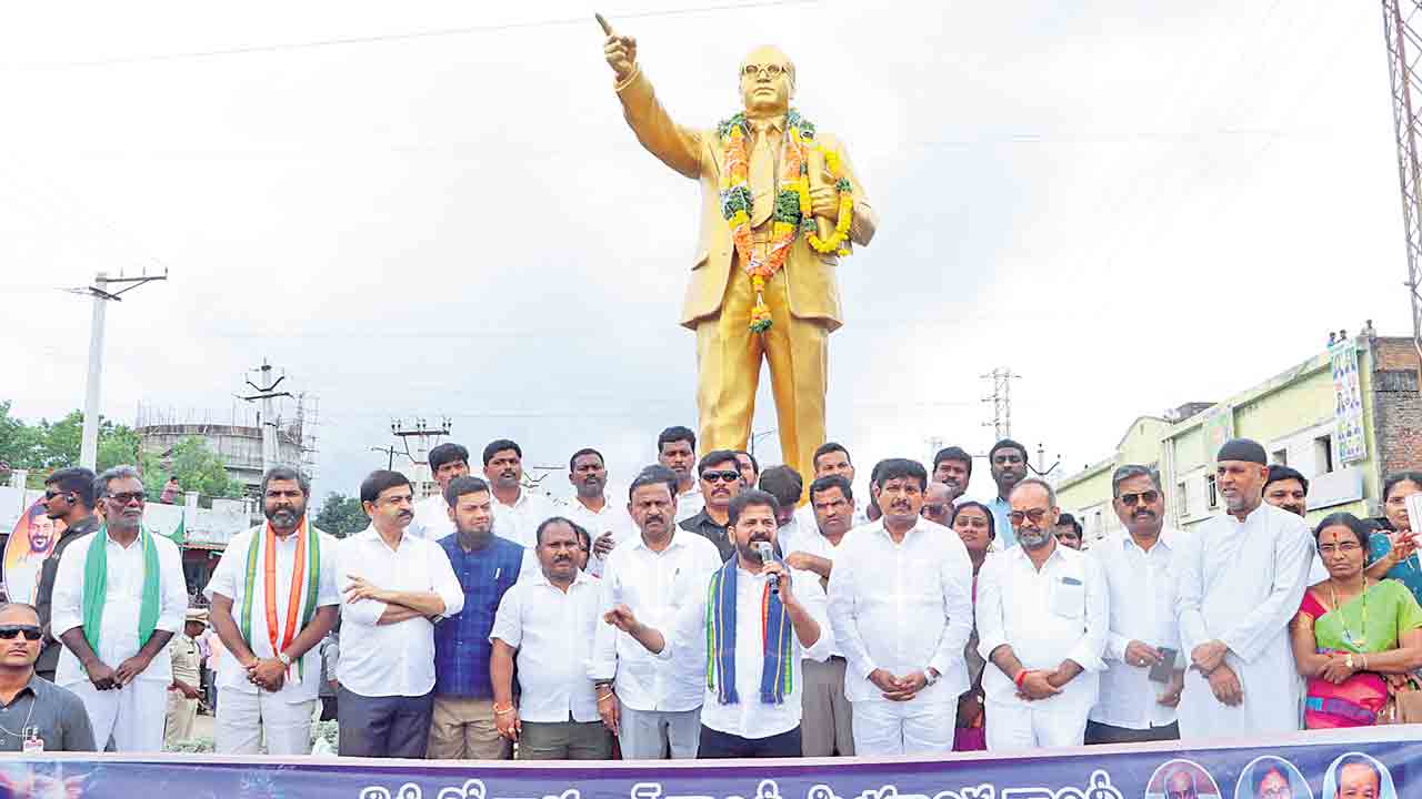 బీఎల్‌వోలు పనిచేయరు జీతం మాత్రం తీసుకుంటరు